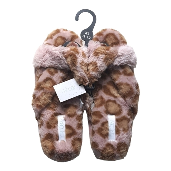 Abound Shoes - ABOUND Luxe Plush Slippers XL Santana Fab Pink Leopard Crisscross Open Toe